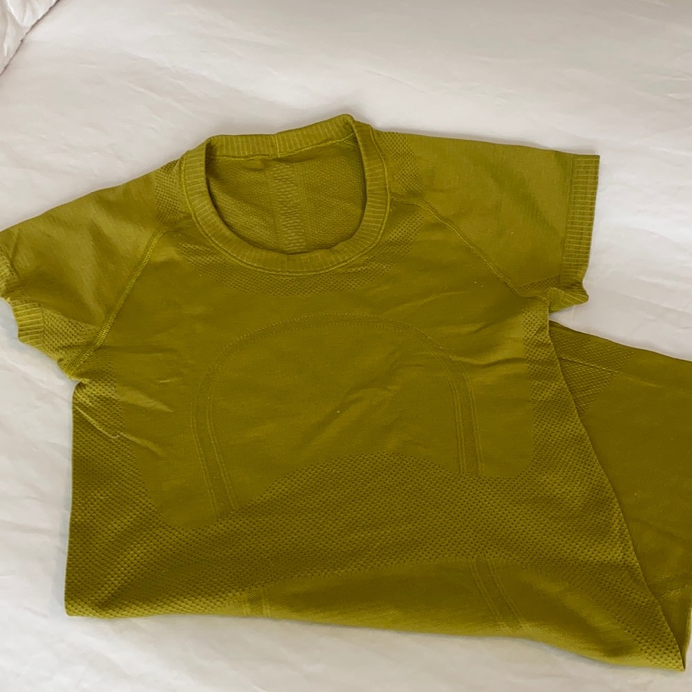 Lululemon swiftly tee